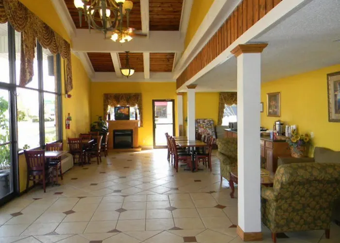 Inn Rodeway - Ashley Phosphate